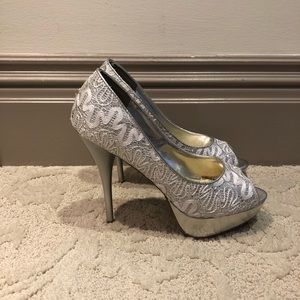 Comfortable platform heels